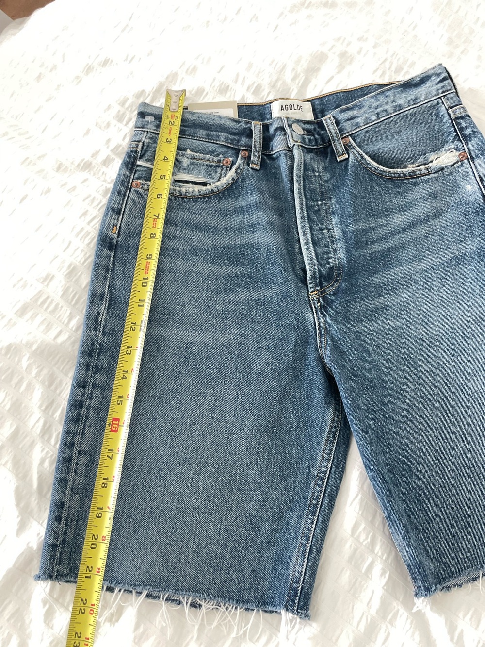 NEW AGOLDE 90's Mid Rise Loose Fit Long Jean Shorts 27 Baggy Jorts - Picture 6 of 12